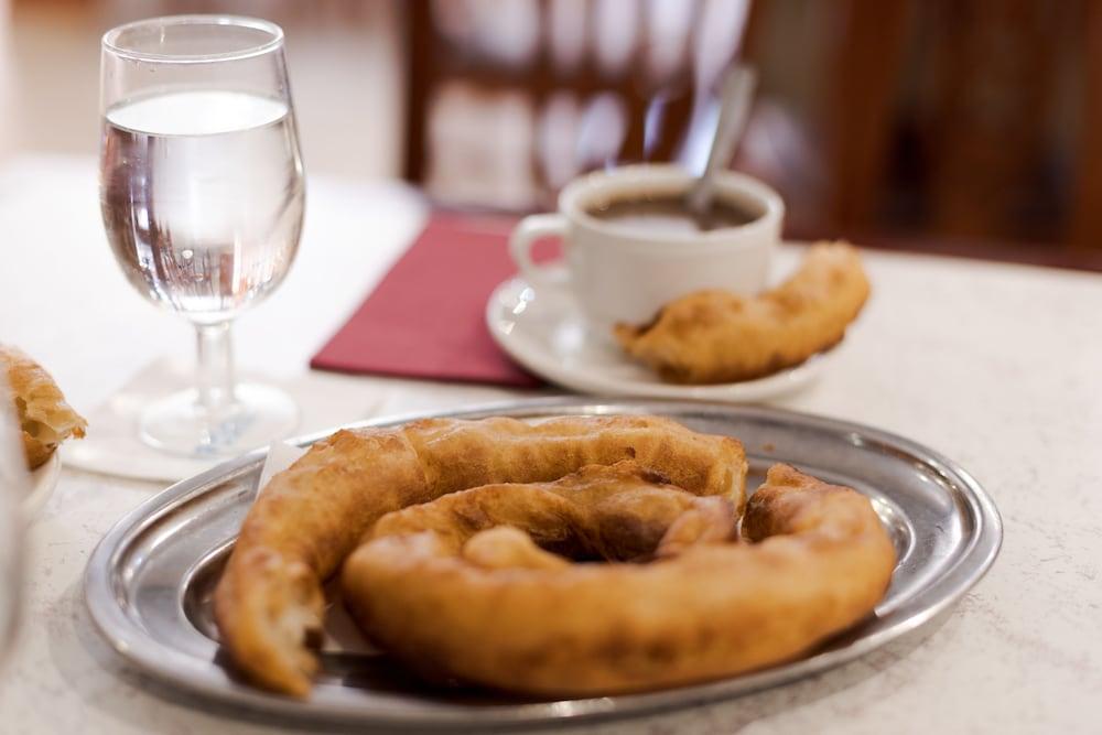 Hotel Virgen De Reyes